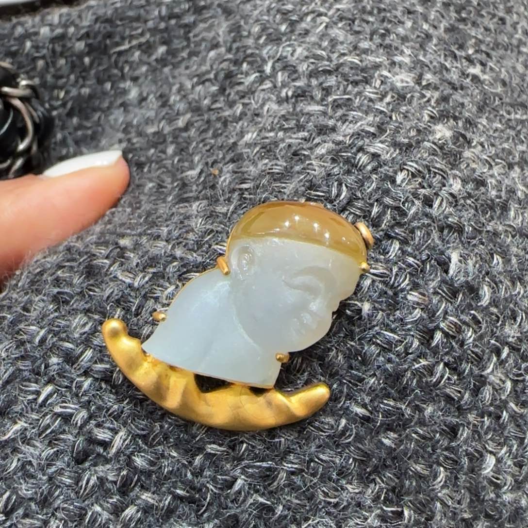 翡翠颈饰18K金镶嵌招财童子