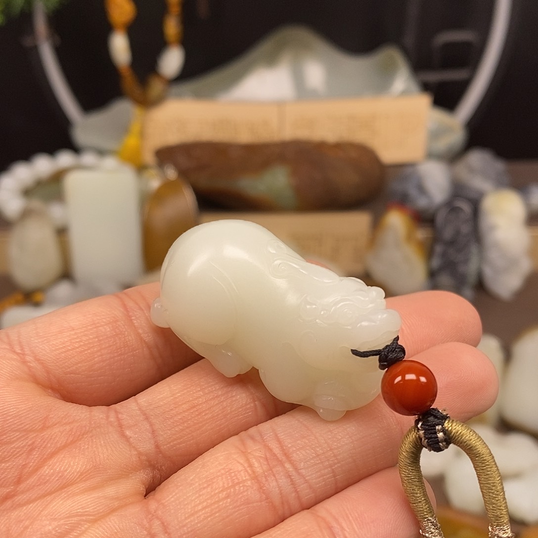 和田玉颈饰未镶嵌6