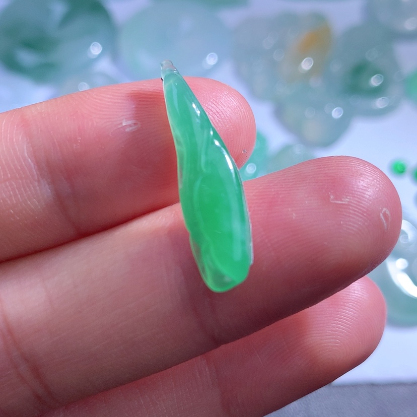 【闪购商品】翡翠颈饰未镶嵌缅甸A货翡翠