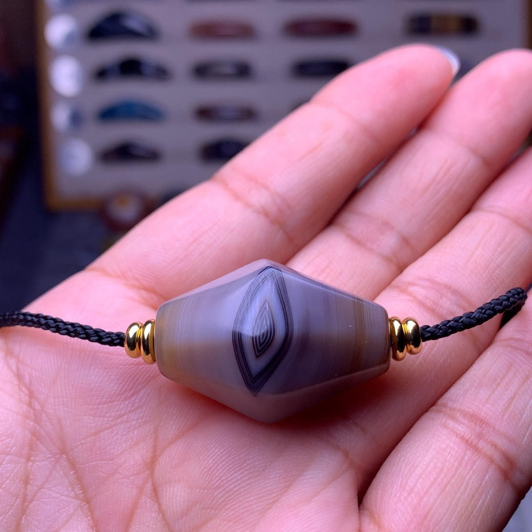 生***慢未镶嵌玛瑙/玉髓珠宝奇石