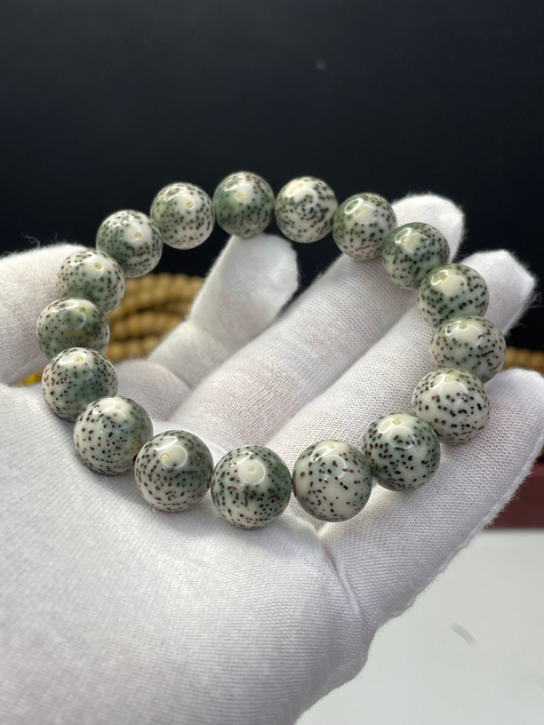 玉石料青花瓷14*14正圆 大留眼睛 小细星 一物一图