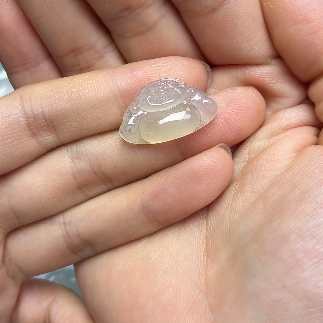 皙***许翡翠未镶嵌颈饰黄佛