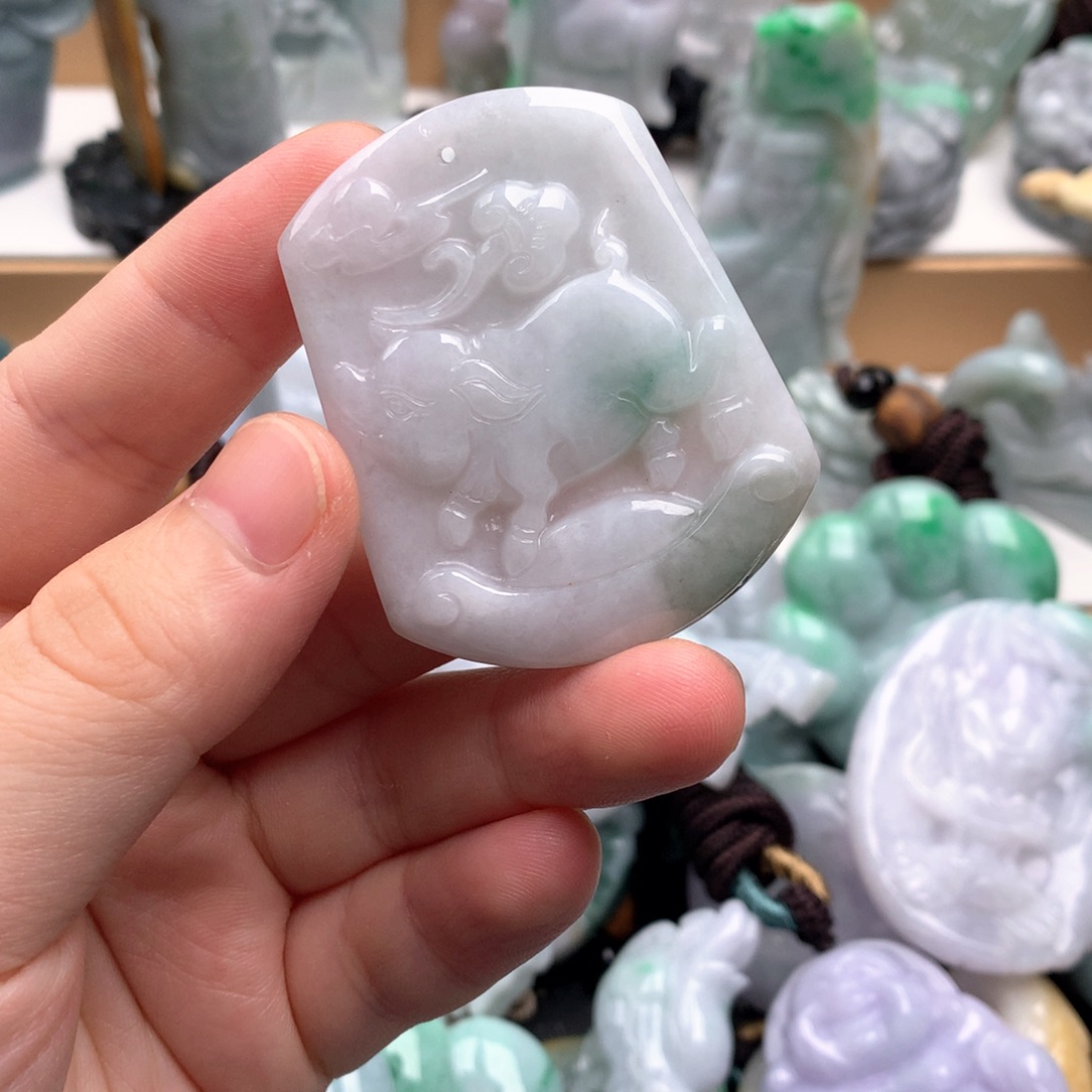 吊坠(不含链)未镶嵌翡翠