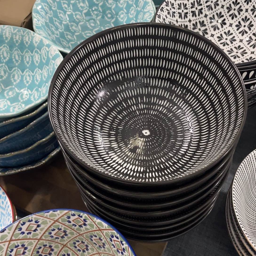 瓷     6寸 温佩家 数量是2