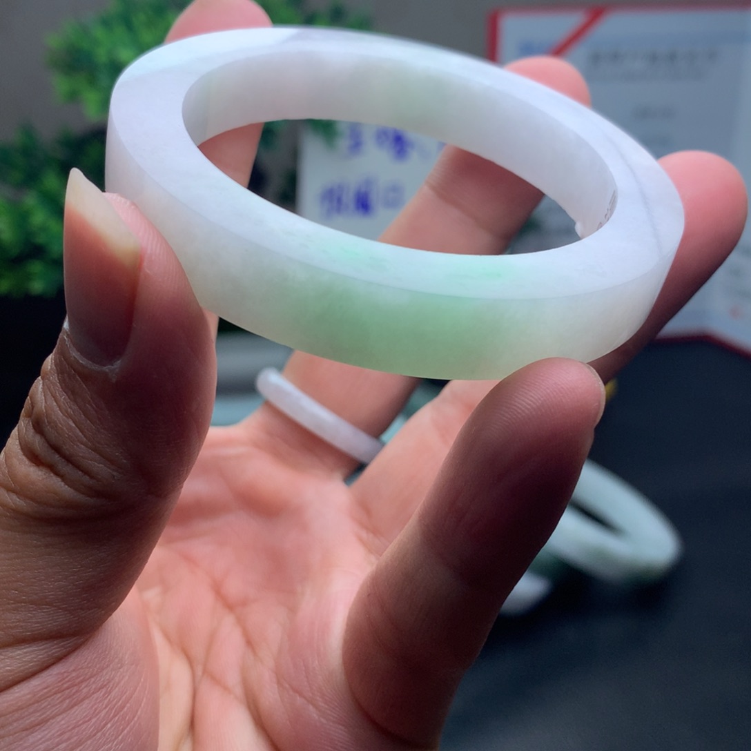 定制翡翠A货翡翠手镯未镶嵌