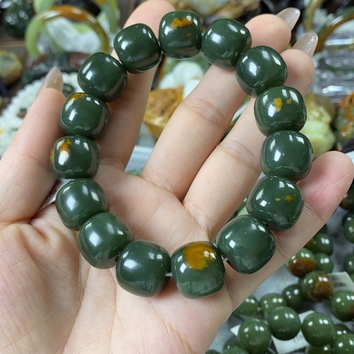 透闪石质玉手串未镶嵌潇****0