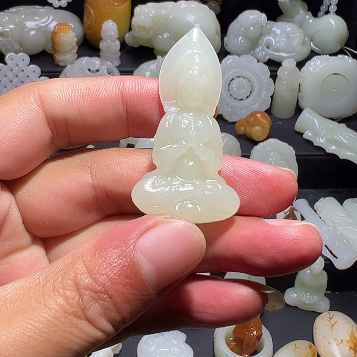 天***乐和田玉未镶嵌挂件