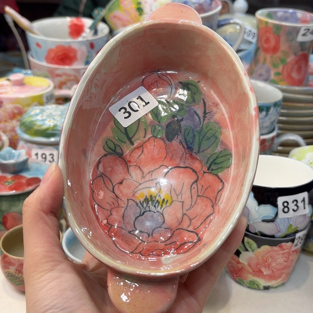 瓷片兔兔好可爱呀打