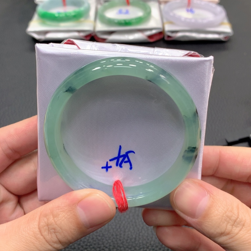 【闪购商品】翡翠手镯未镶嵌米*豆翡翠