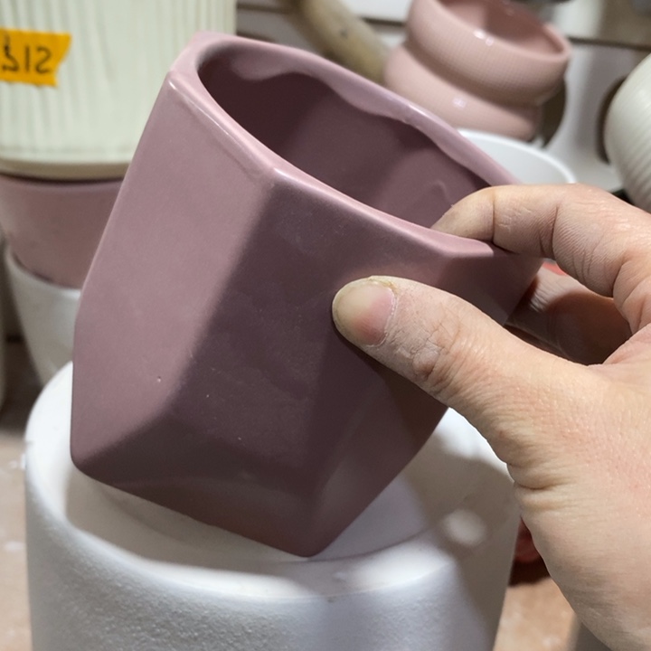 陶盆有孔 瑕疵针孔漏釉介意勿拍外口 10外高11