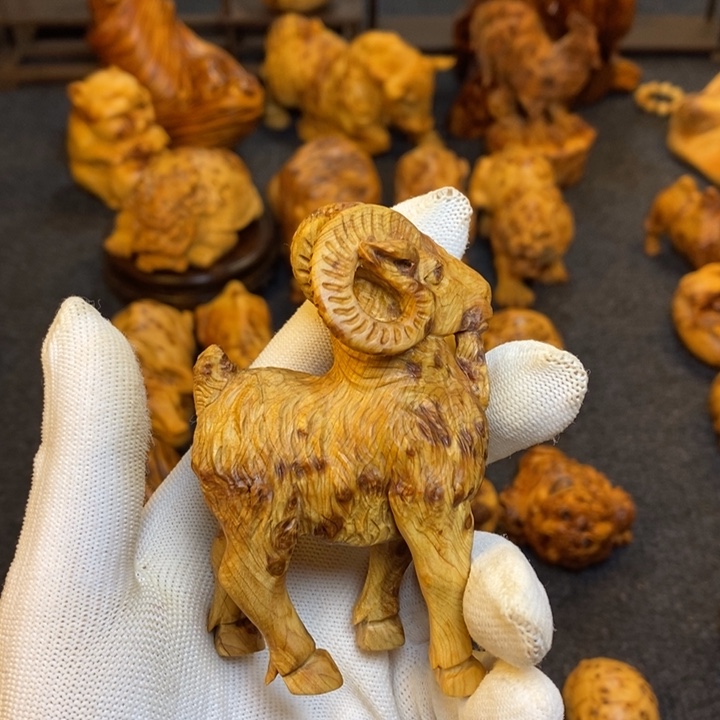 柏木远**F洋洋得意手把件