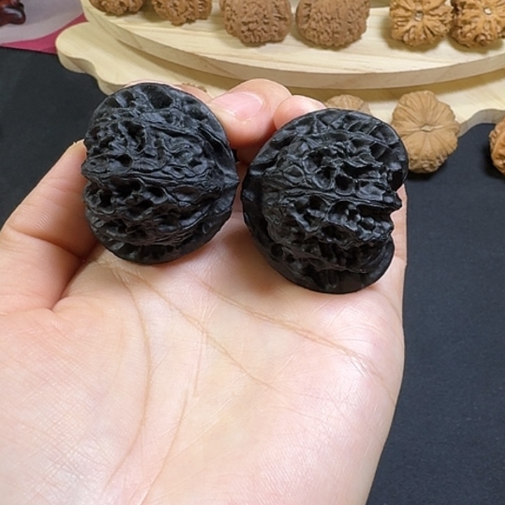 溜***毛大叶紫檀（黑酸枝木类）