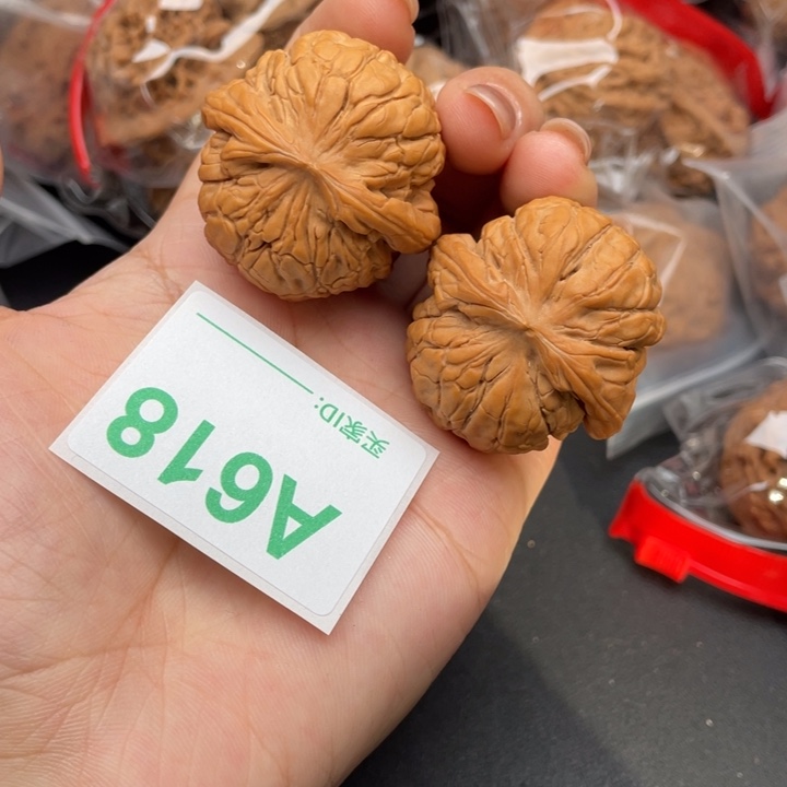 文玩核桃吊坠核桃