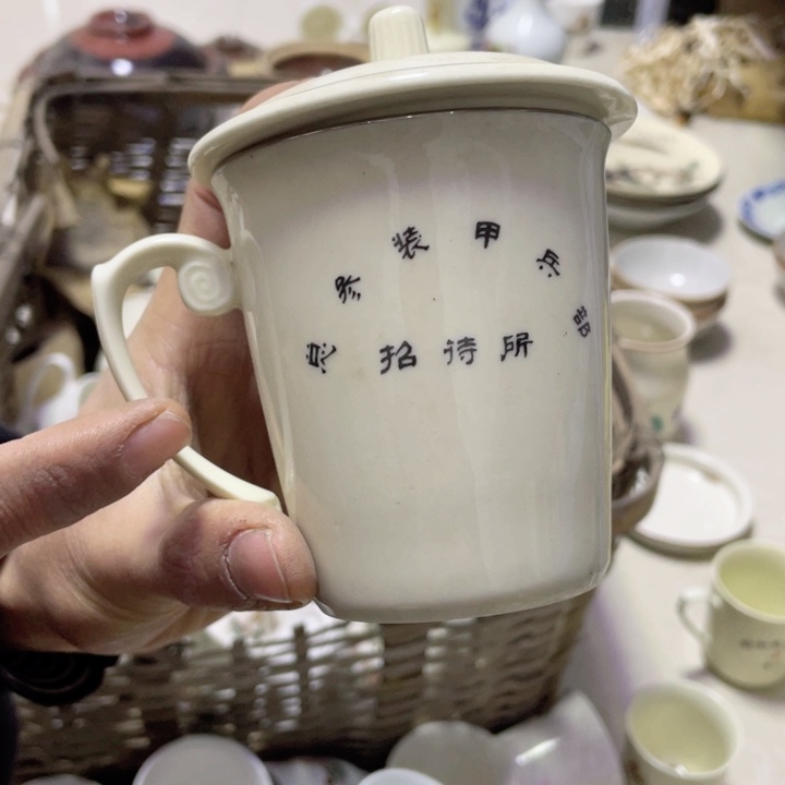 摆件陶瓷摆件工艺品。