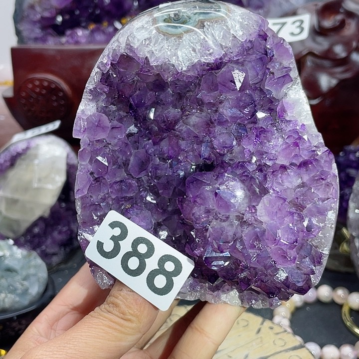 未镶嵌水晶大型摆件（非配饰）