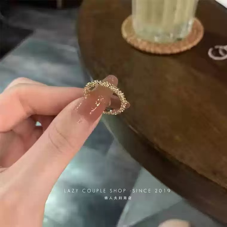 钛钢戒指 素圈戒指女款高级感闪亮轻奢小众设计精致气质波光粼粼