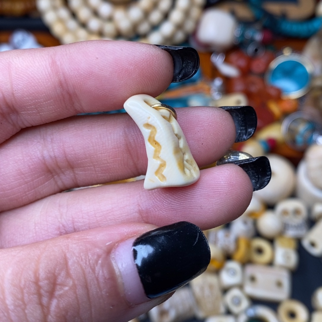 织***野铜藏传文玩高白侧挂