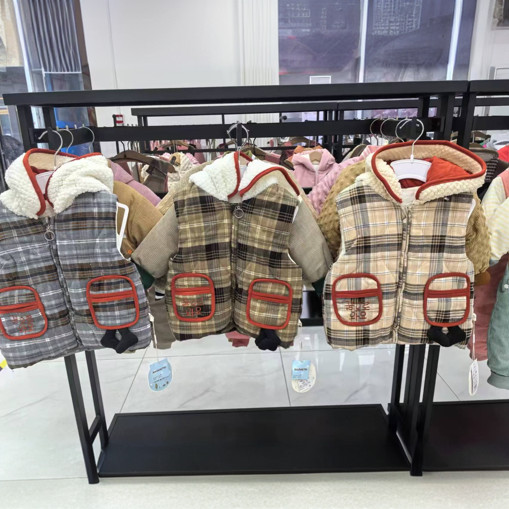 冬季儿童格子连帽马甲