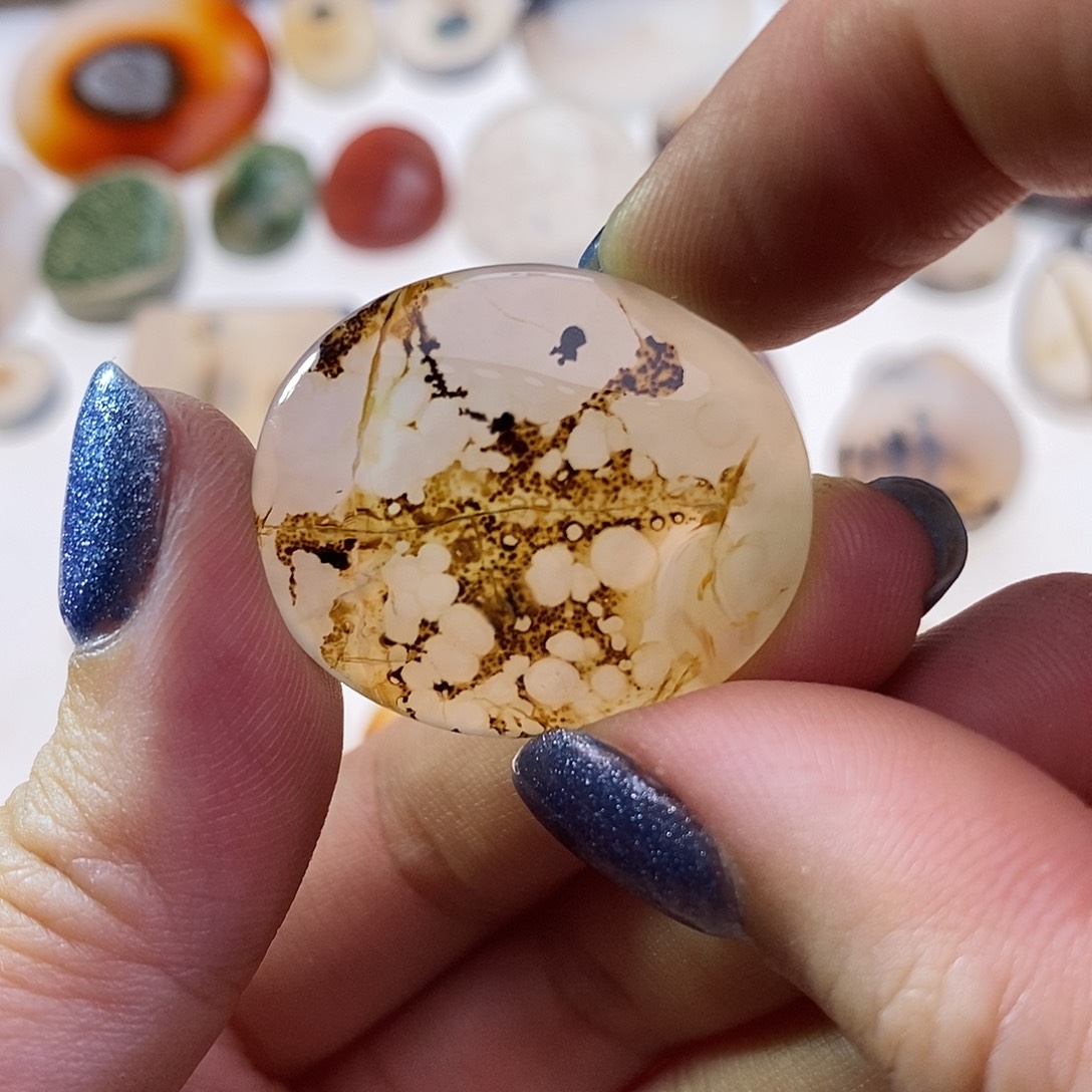 未镶嵌玛瑙/玉髓珠宝奇石