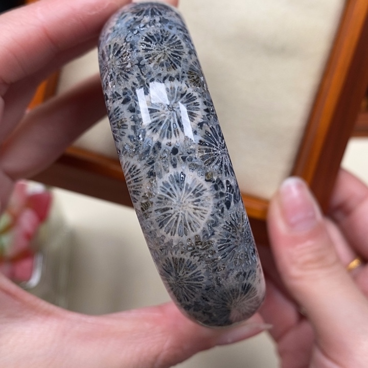 硅化珊瑚（珊瑚玉）手镯未镶嵌59.5