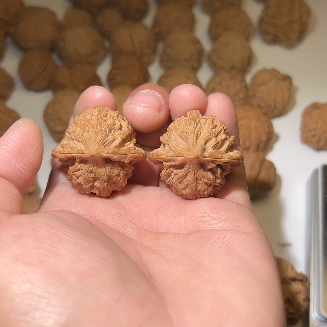 5***7吊坠猴头核桃文玩