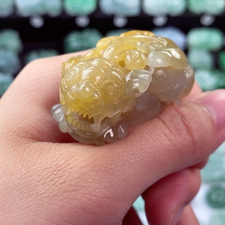 翡翠颈饰未镶嵌天然