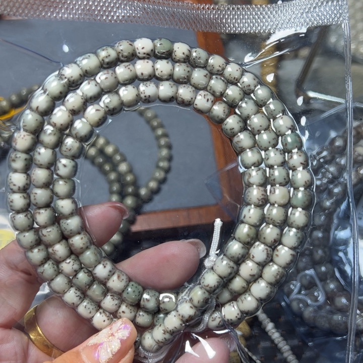 星月菩提手串石玉76留白