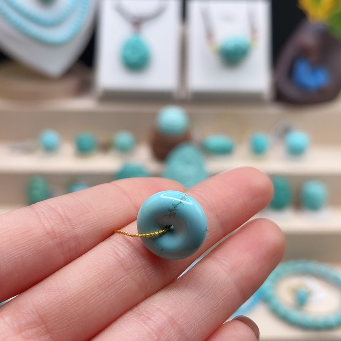 绿松石配饰未镶嵌