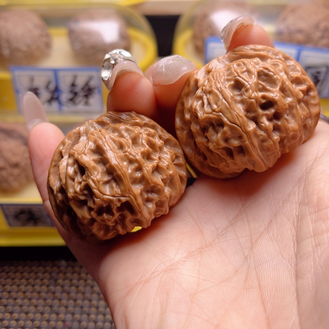 文玩核桃把件苹果园