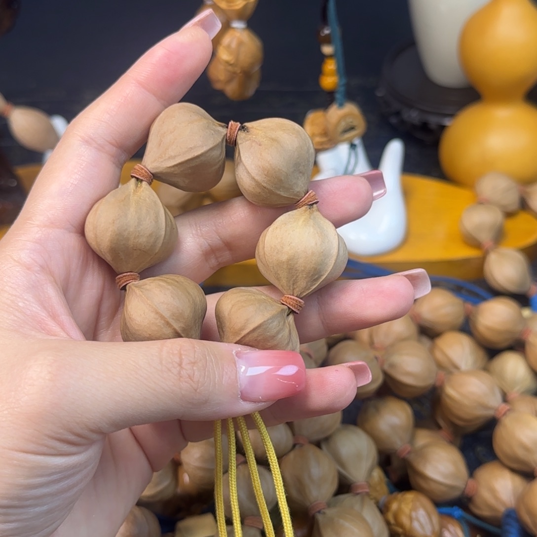 释***虎木质类28-27四花手捻