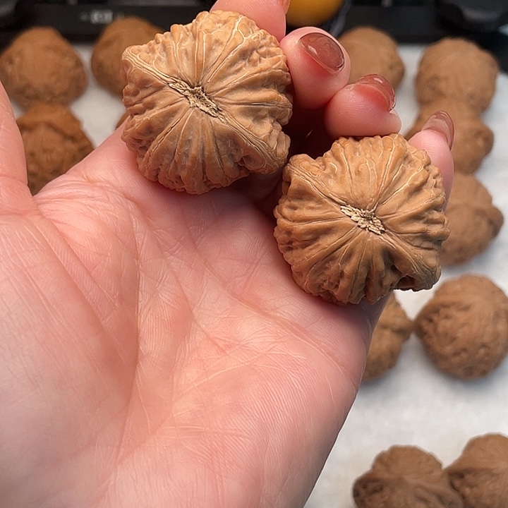 躺***赢核桃手串/手链铁锤40