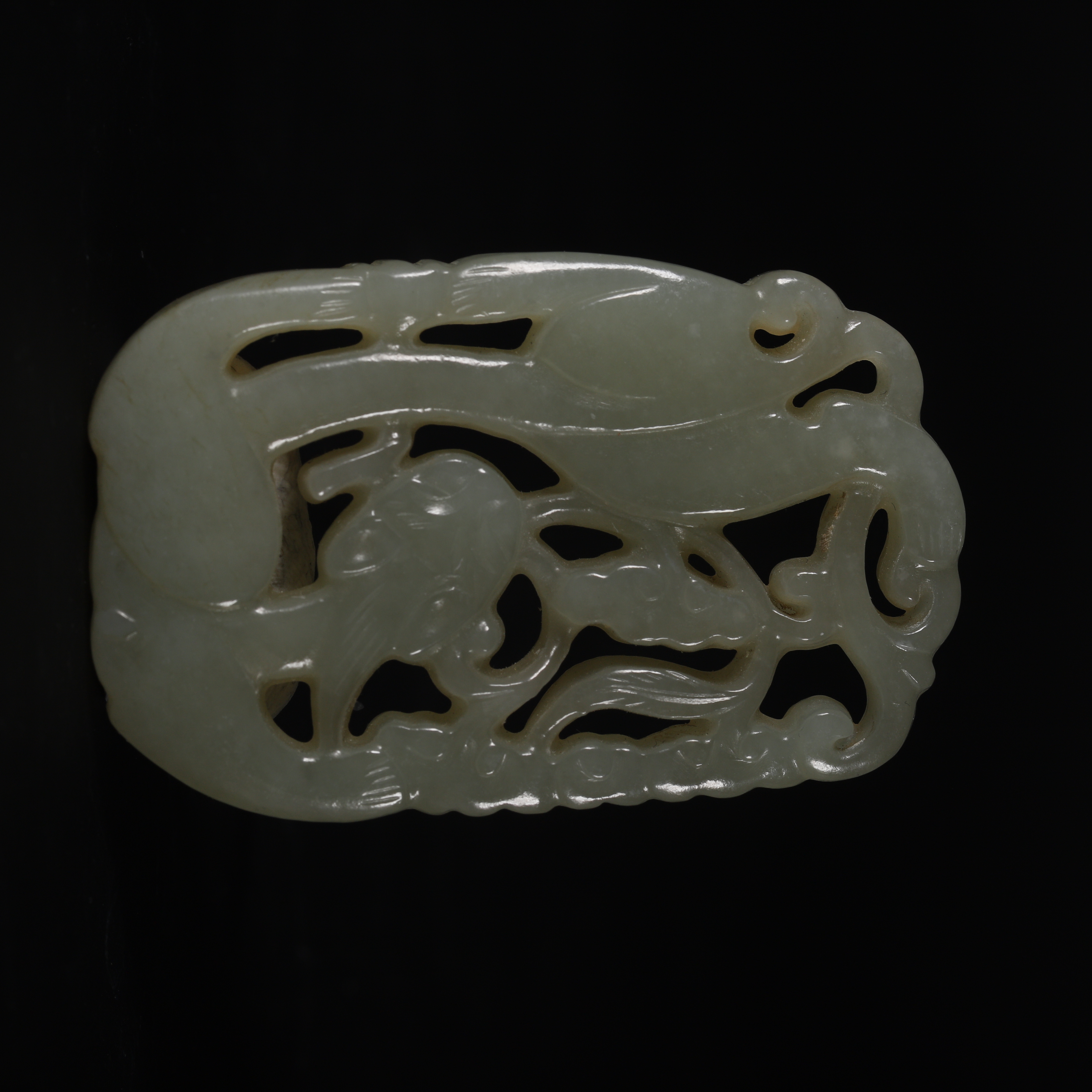 Lot13 清代 和田玉螭龙纹镂空玉佩挂件