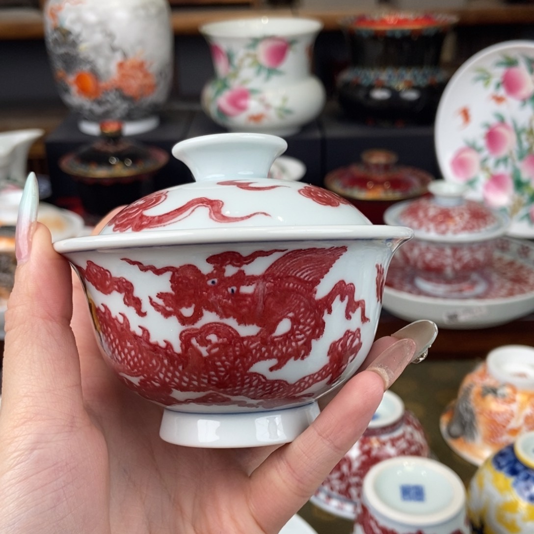 陶瓷艺术家的作品是一种