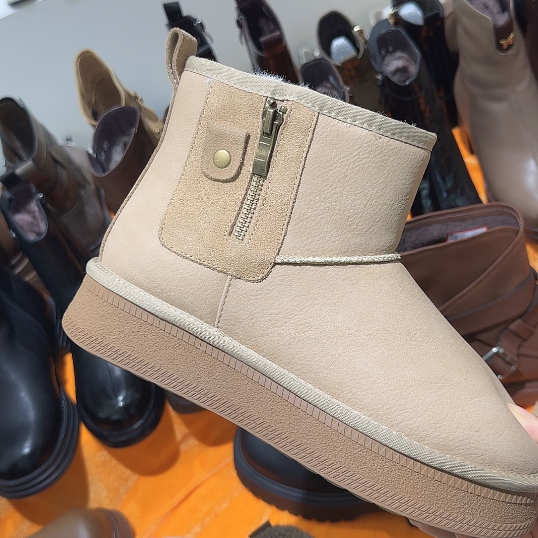 53617奶茶色35雪地靴