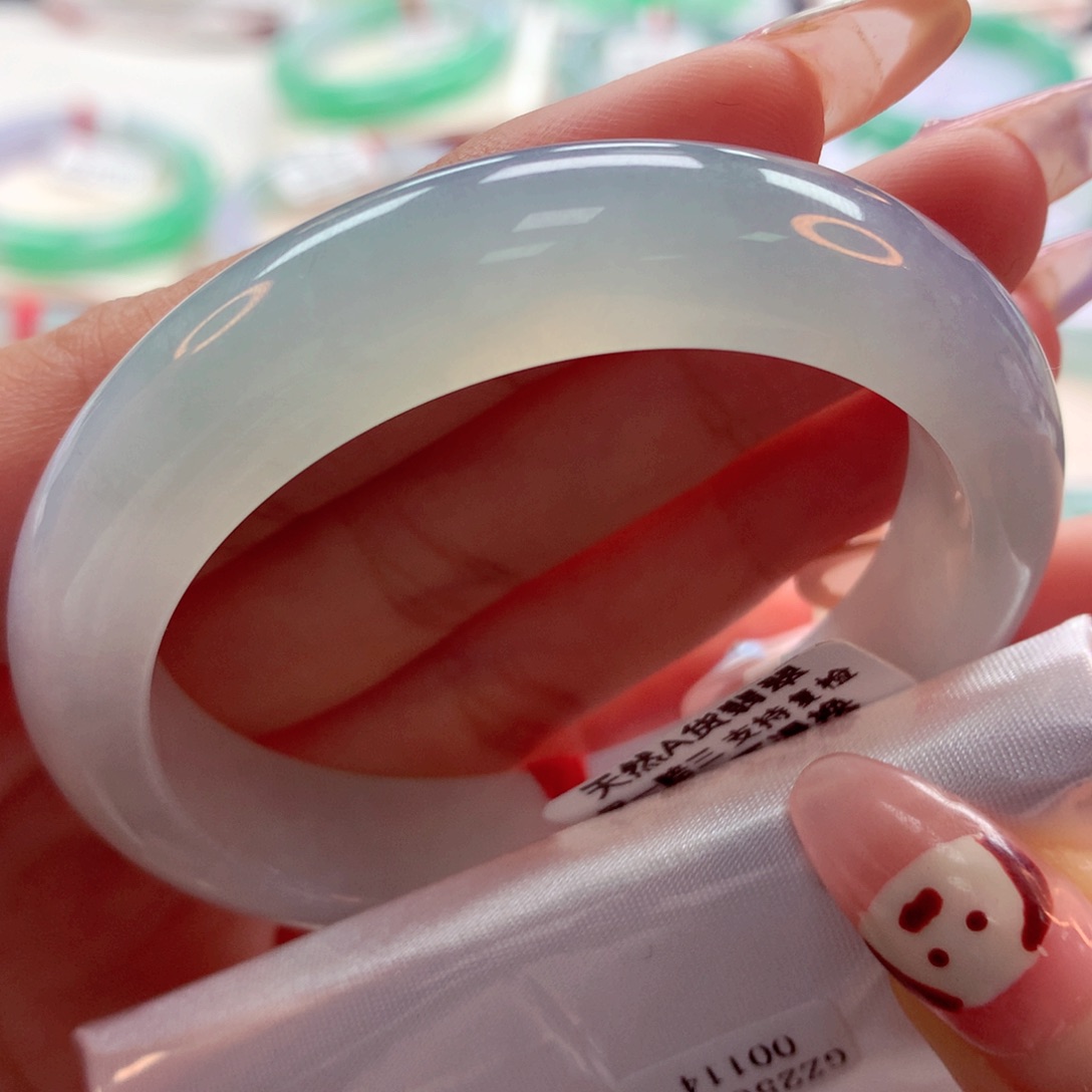 翡翠手镯未镶嵌（莫莫26）冰丝包容捡漏52正10号