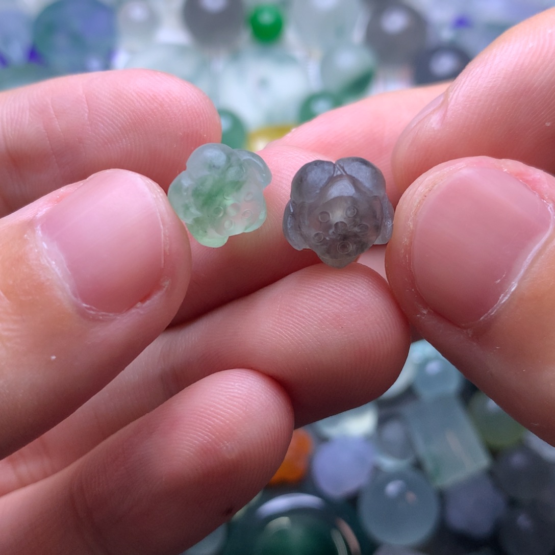 墨***儿定制翡翠未镶嵌挂件