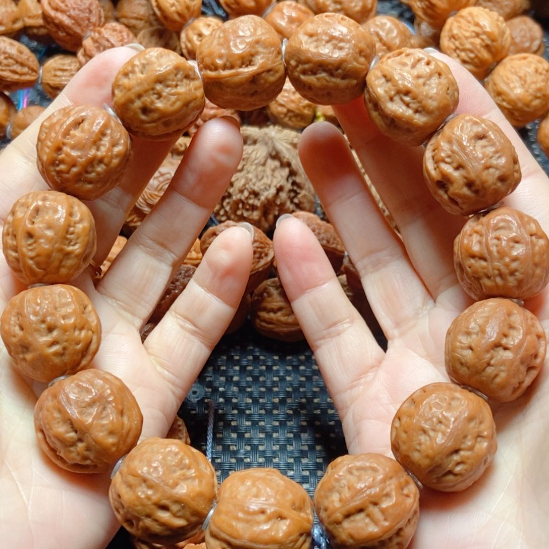 文玩核桃手串八棱