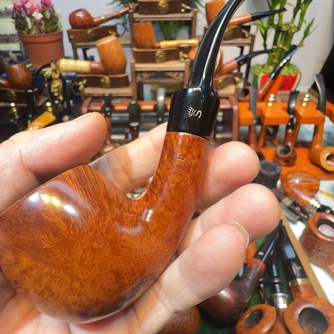 子***时史丹微空罐，84，石楠木工艺品烟斗