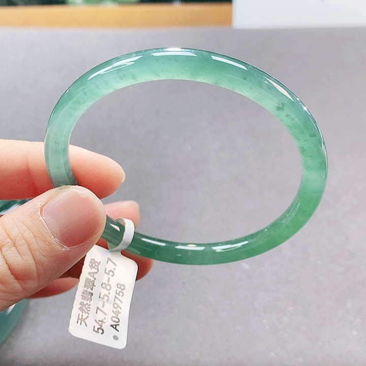 【闪购商品】翡翠手镯（圆镯）未镶嵌