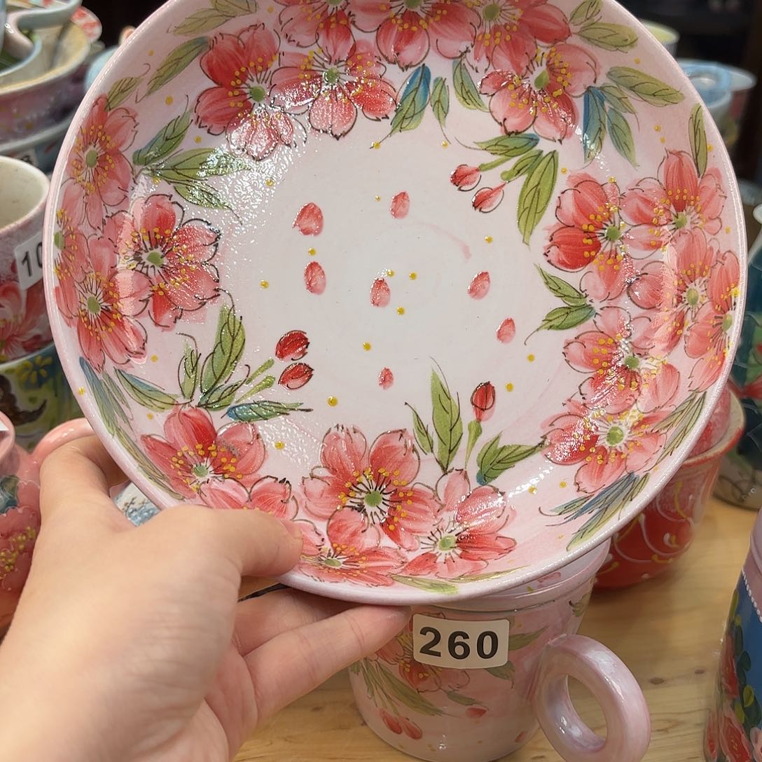 瓷片兔兔哈哈笑的想