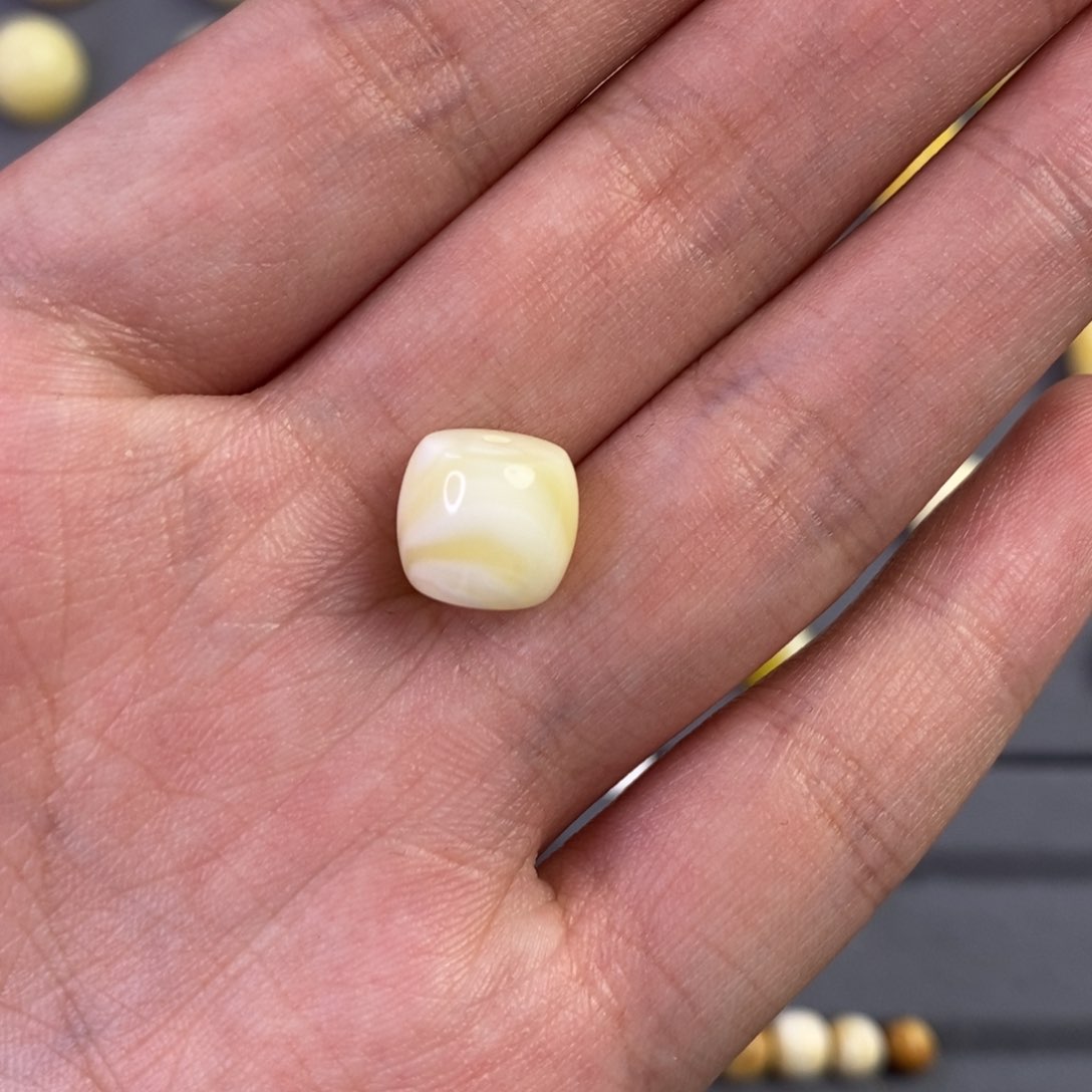 琥珀裸石未镶嵌玛***～琥珀蜜蜡琥珀蜜蜡