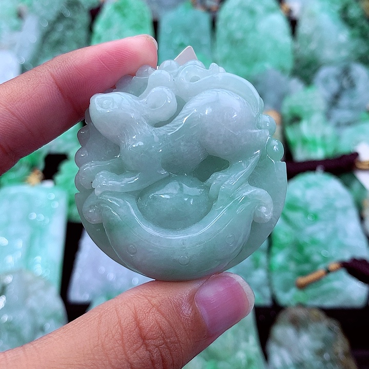 吊坠(不含链)未镶嵌翡翠