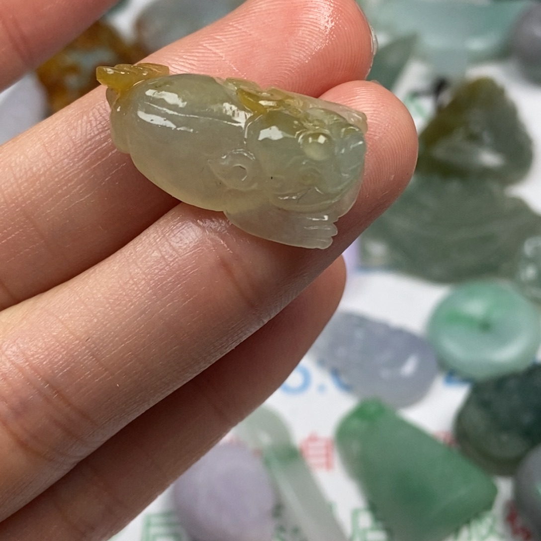 定制翡翠未镶嵌翡翠