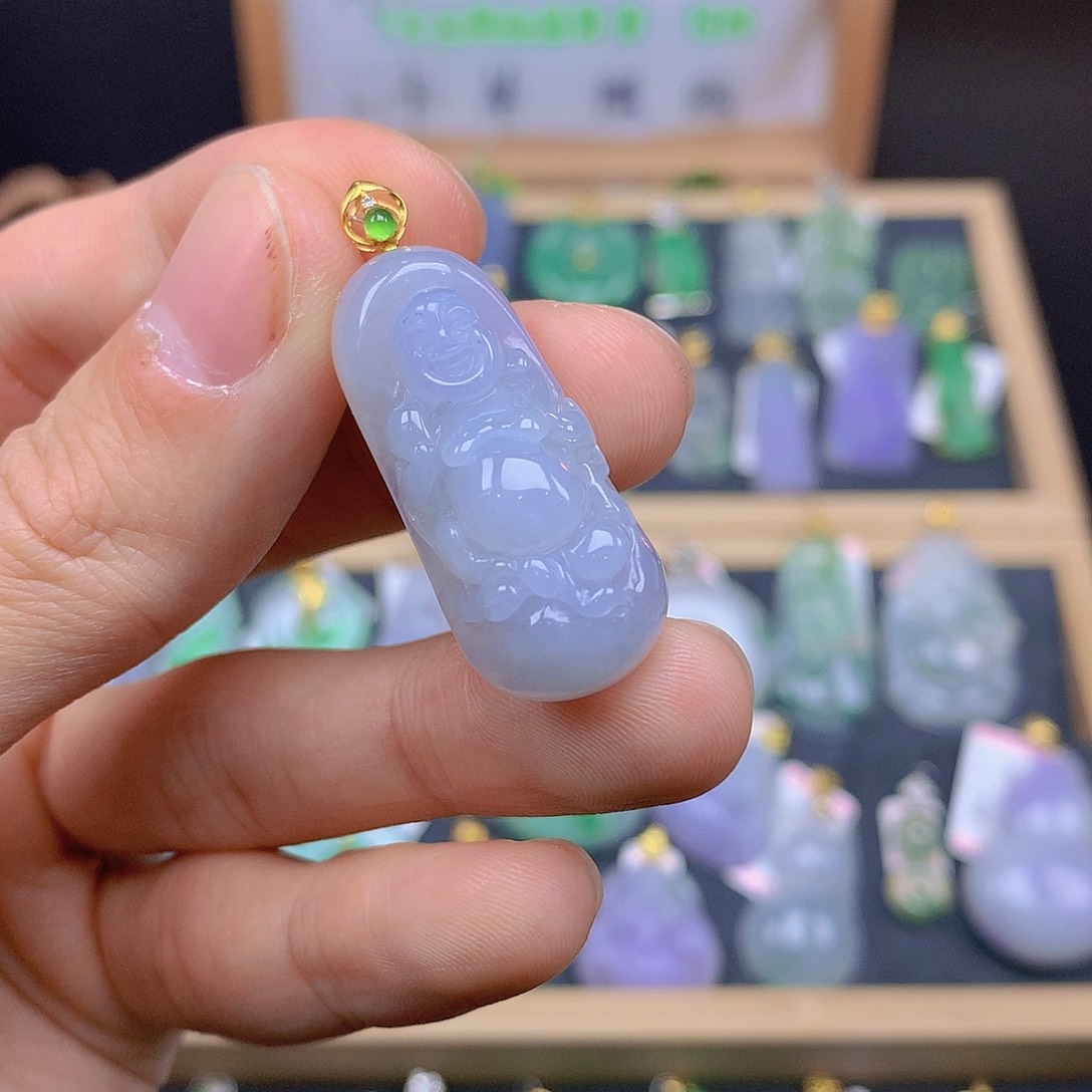 翡翠颈饰18K金镶嵌翡翠