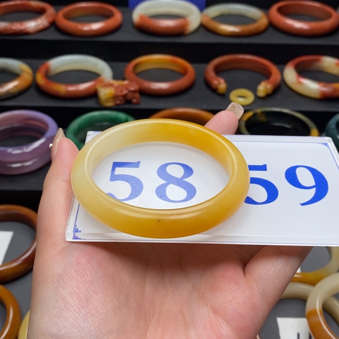 石英质玉（黄龙玉）手镯沙眼未镶嵌