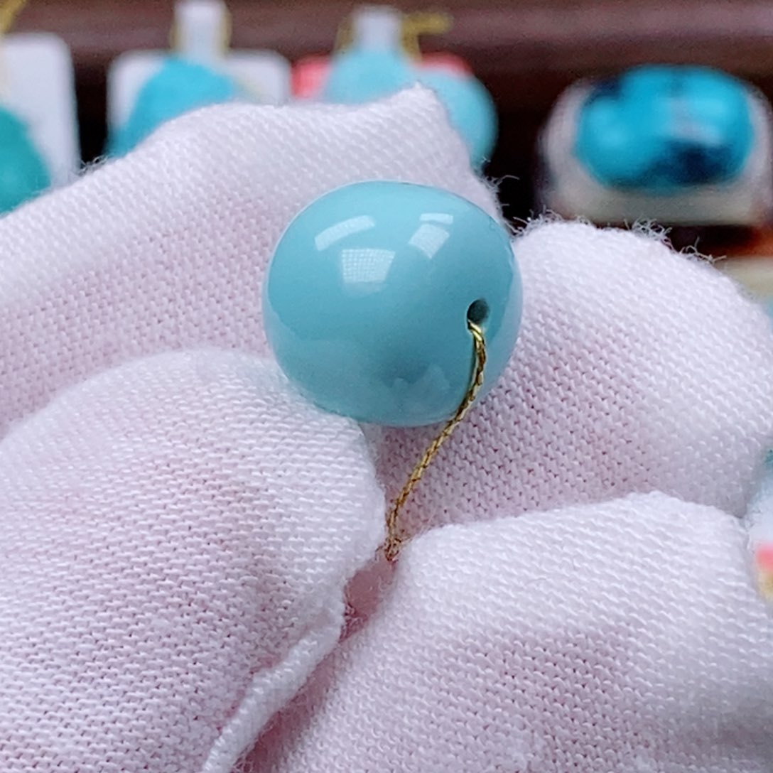 绿松石珠宝奇石未镶嵌否**来