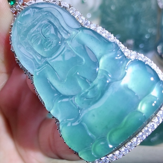 【闪购商品】翡翠颈饰银S925镶嵌天然翡翠