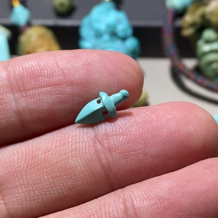 挑***看绿松石未镶嵌颈饰