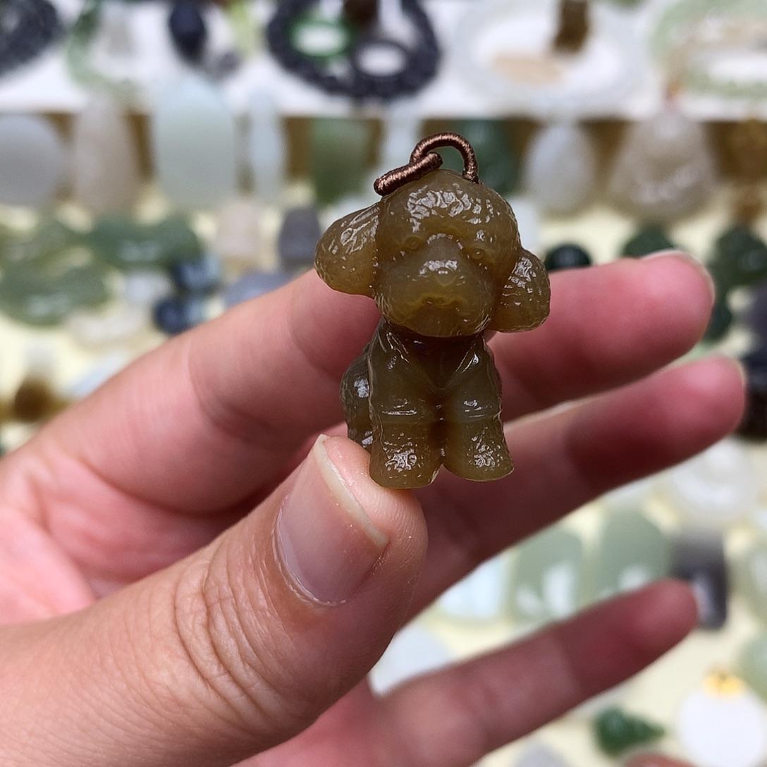 宋***姐颈饰未镶嵌和田玉