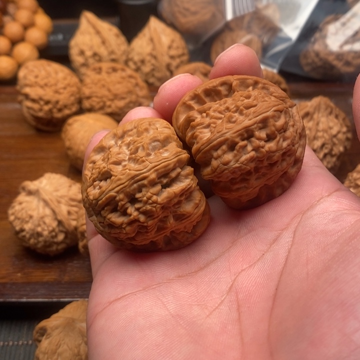 文玩核桃把件M白狮子